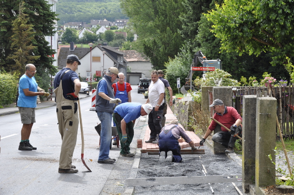 Geweg pflastern in Rauischholzhausen